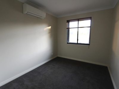 5 / 4 Reynolds Place, South Hedland