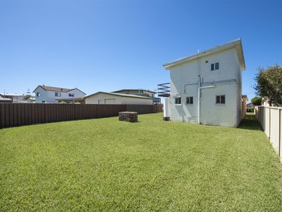 60 South Pacific Crescent, Ulladulla