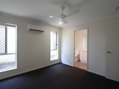 13 Cascade St, Pimpama
