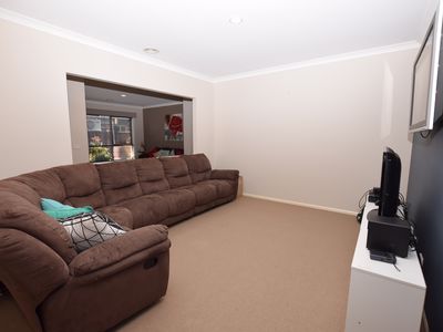 25 Gallery Way, Pakenham