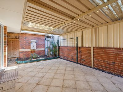 2 / 106 Royal Street, Tuart Hill