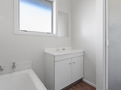 38 Greenhaven Drive, Burwood