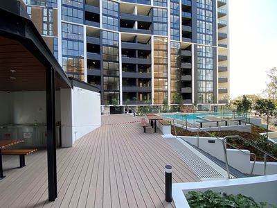 533/3 Maple Tree Road, Westmead