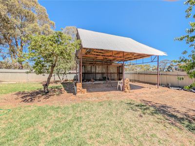 1947 Murray Valley Highway, Lake Charm