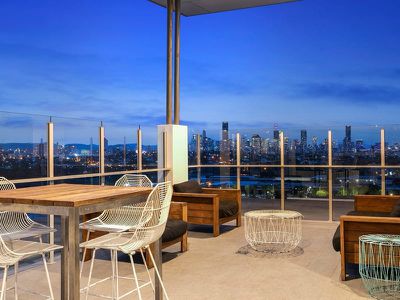 1005 / 123 Cavendish Road, Coorparoo