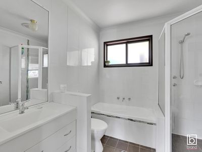 83 Ocean View Road, Gorokan