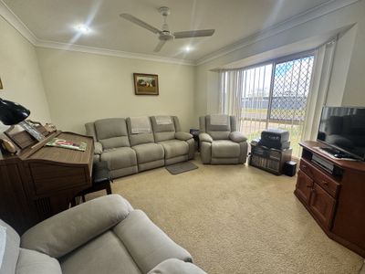 11 Oasis Drive, Kingaroy