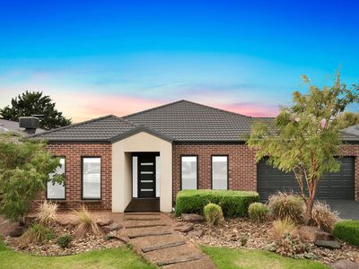 34 Mantello Drive, Werribee