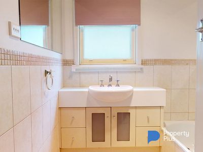 34 Clarence Avenue, Kennington