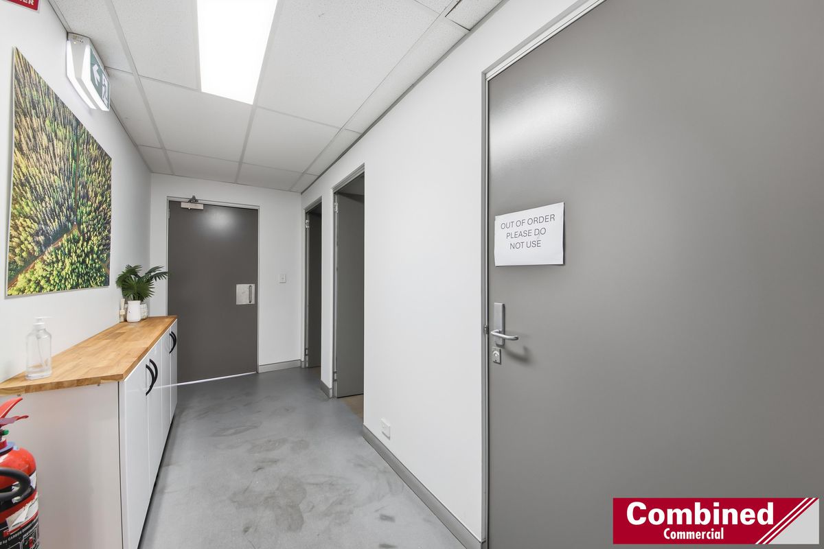 1 & 2 / 2 Samantha Place, Smeaton Grange