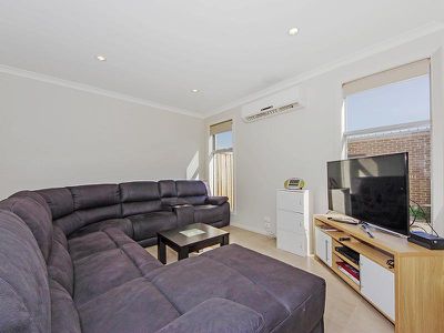 6 Mandrel Drive, Williams Landing