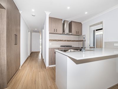 1 / 13 Welford Way, Success