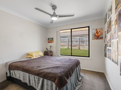 35 Honeyeater Place, Lowood