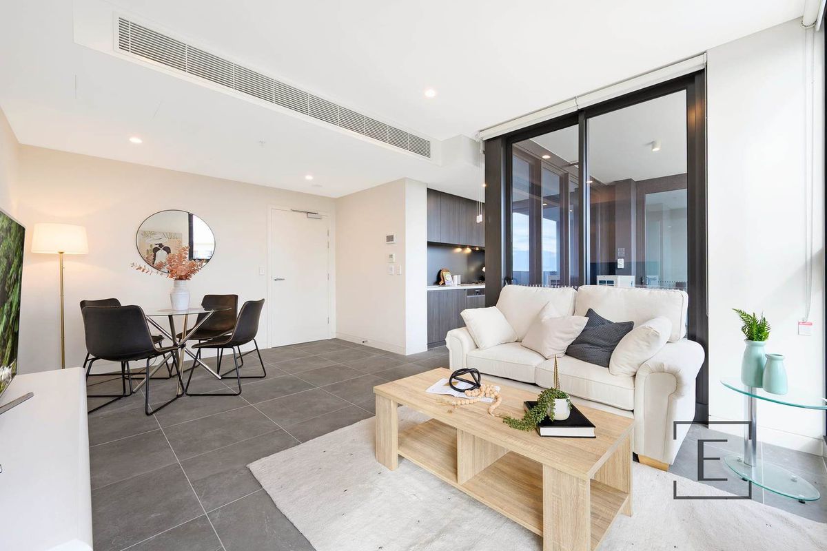 1707 / 7 Nipper Street, Homebush