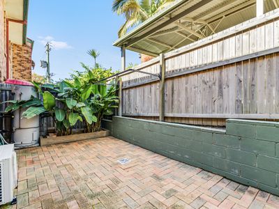 10 / 49 Dutton Street, Coolangatta