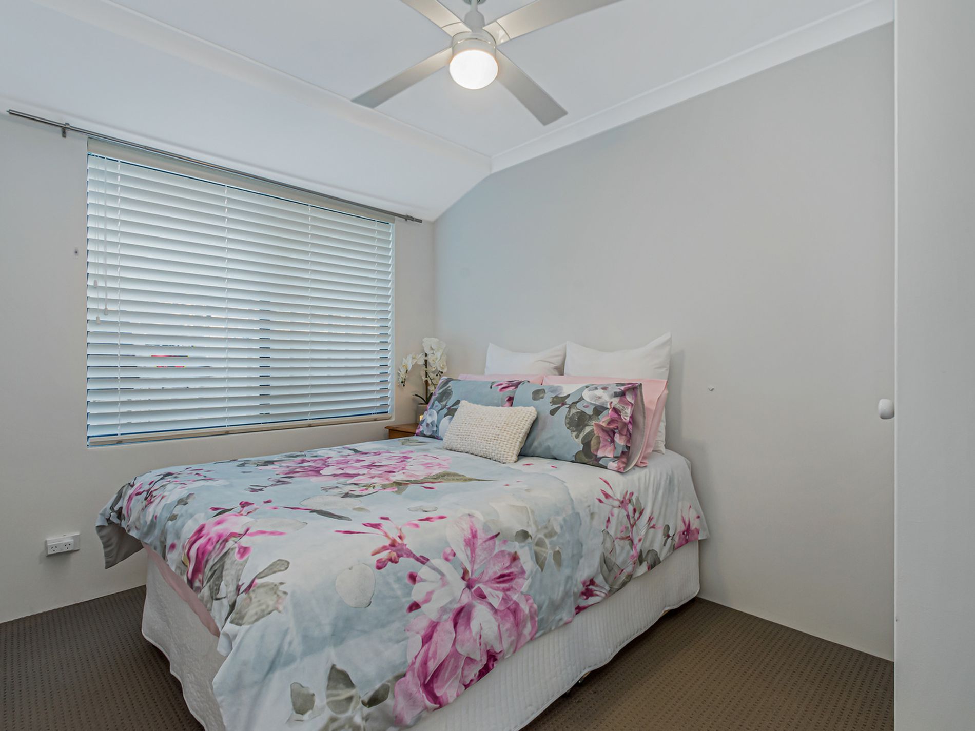 184 Lagoon Drive, Yanchep