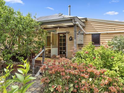 110 Bassett Lane, Hilldene