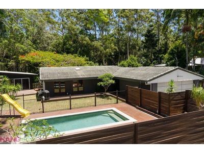 15 Palm Grove Cres, Tewantin