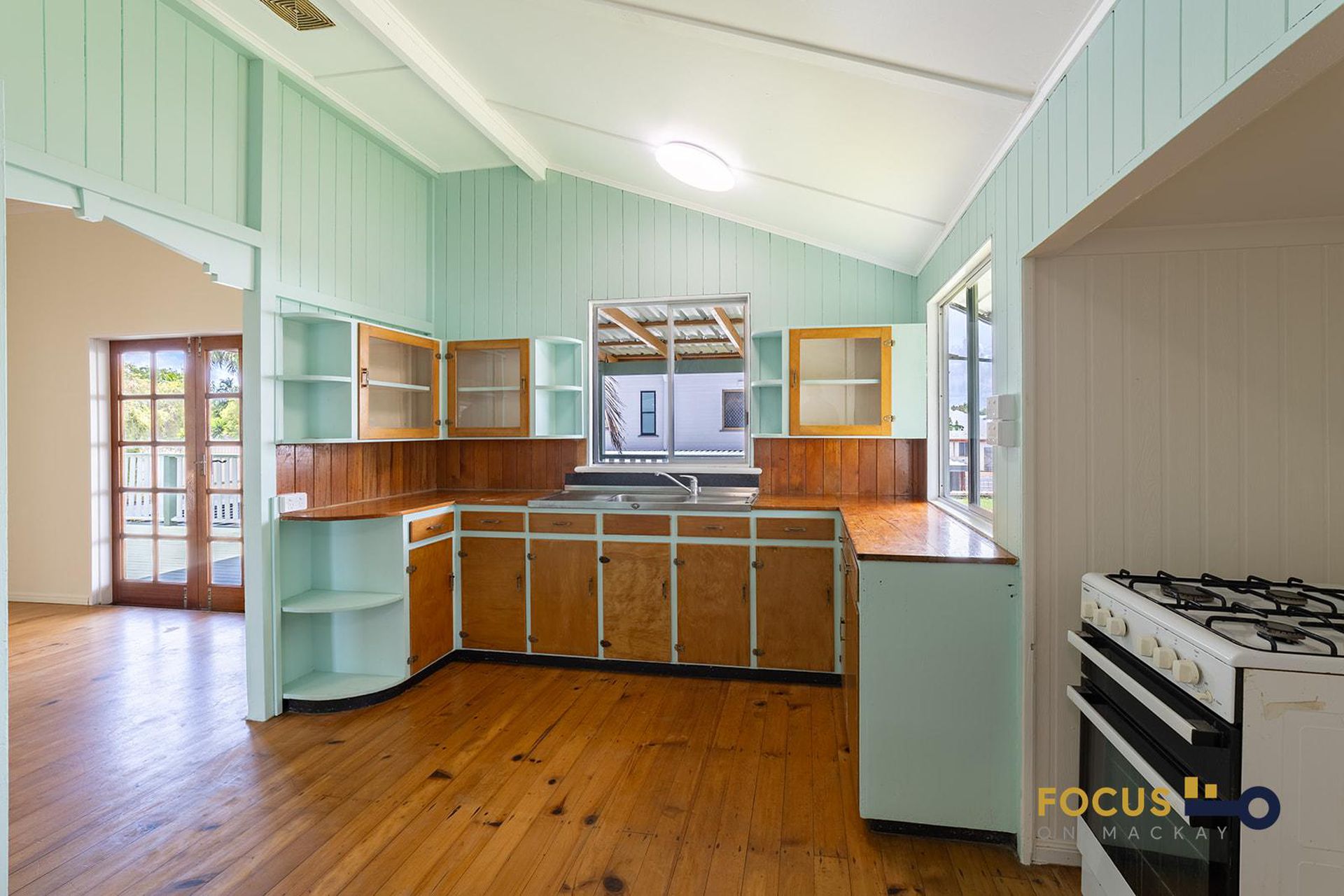 6 Scanlan Street, East Mackay