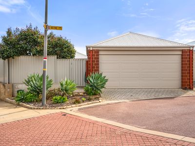 2 PENDRAGON LANE, Baldivis