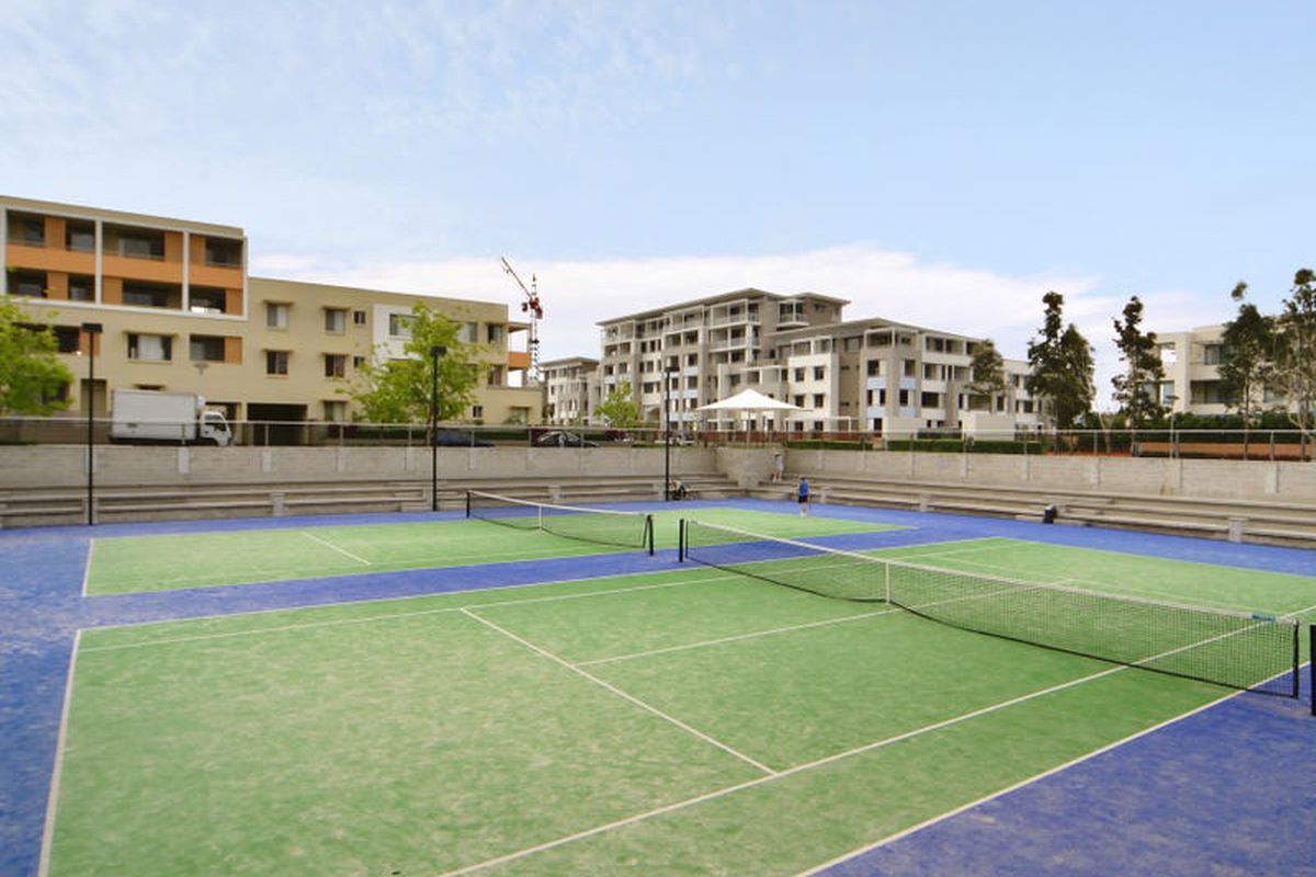 306 / 3  Stromboli Strait , Wentworth Point