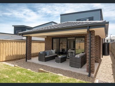 8B Citrus Close, Casula