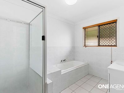 5 Deloraine Avenue, Urangan