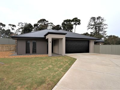 38 Saint Andrews Drive, Worrolong