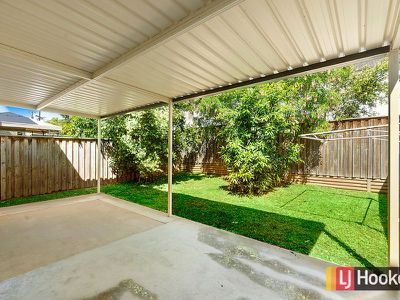 8 Dianella Circuit, Woodcroft