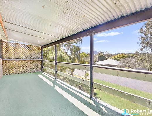 Quaint home in market town location image 9