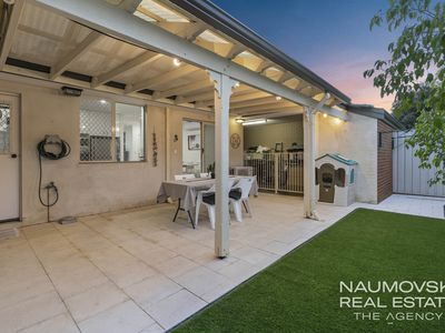 2 / 4 Townshend Avenue, Balcatta