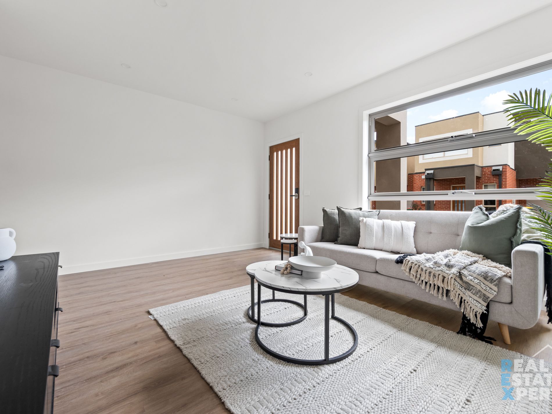 8 Tiger Way, Officer