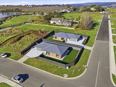 1 / 5 Thorne Avenue, Legana
