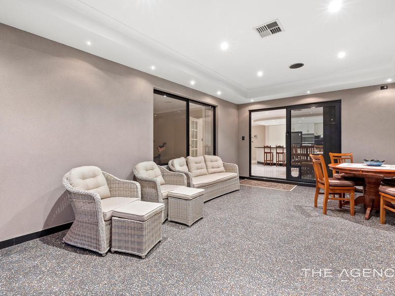 4 Sandford Avenue, Lake Coogee