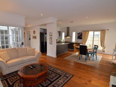 16 / 7 Toolondo Close, Caroline Springs