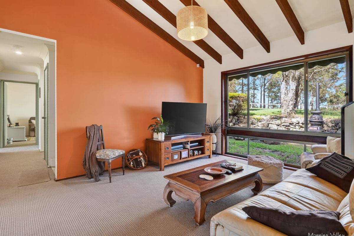 467 Tallwood Drive, Rainbow Flat