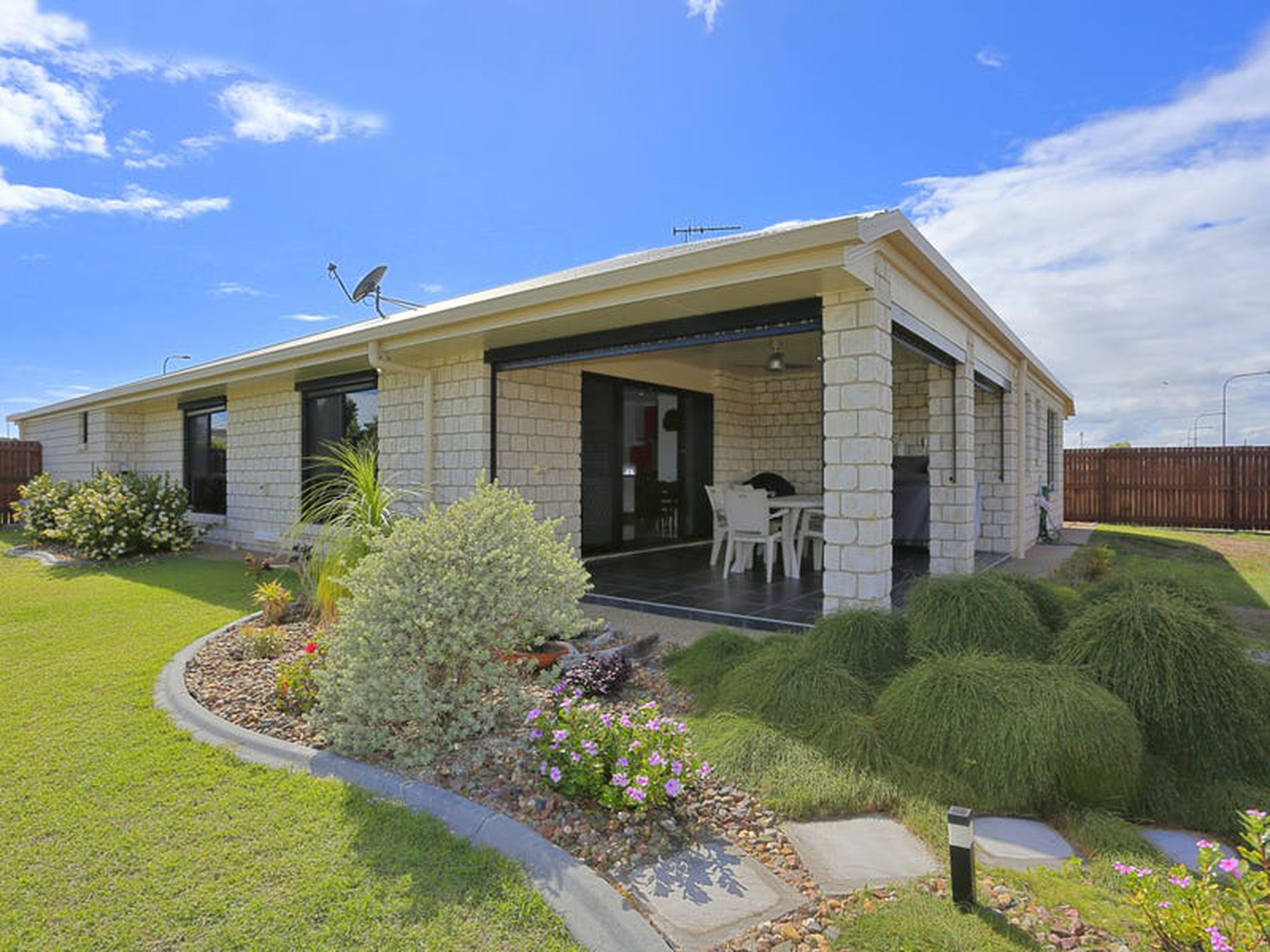 14 Whipbird Ct, Woodgate