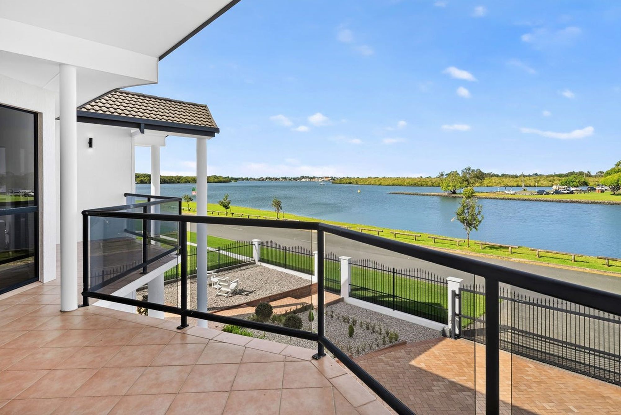 14 Pool Street, Hope Island