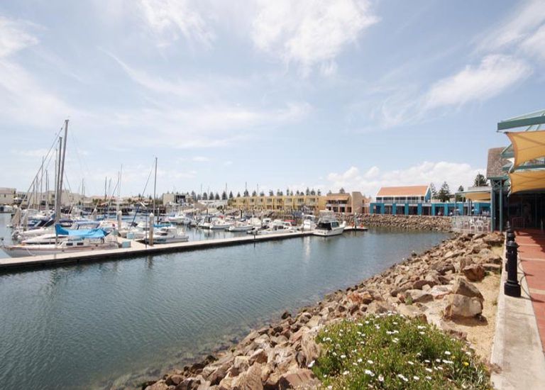 1 / 12 Arcadia Court, North Haven