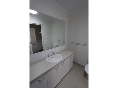 1 / 48 Rollins Road, Bell Post Hill