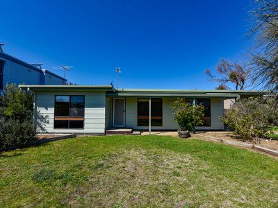 5 Wentworth Street, Beachport
