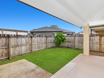 5 Wedge Tail Court, Griffin