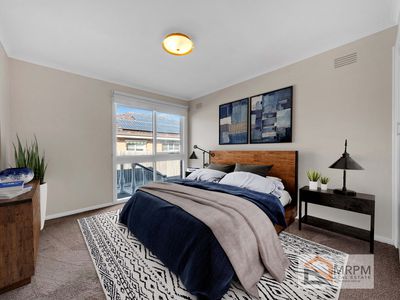 2 / 6 Waiora Parade, West Footscray