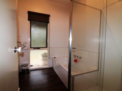 2B Delhi St, Seymour