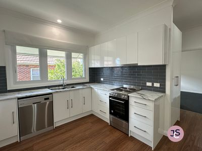 669A Glebe Road, Adamstown