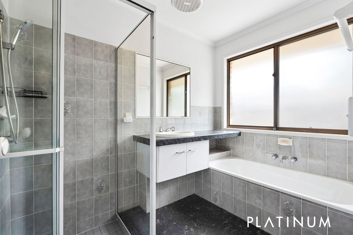 132 Guineas Creek Road, Currumbin Waters