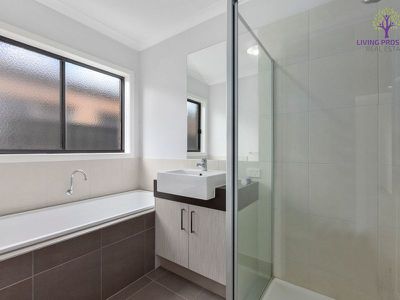 11 Hillcrest Parade, Tarneit