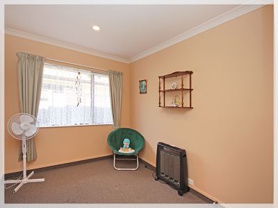 93A Queen Street West, Levin