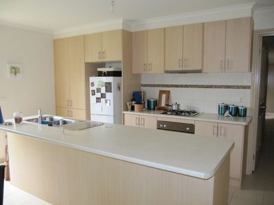 1 / 4 Tambo Court, Werribee