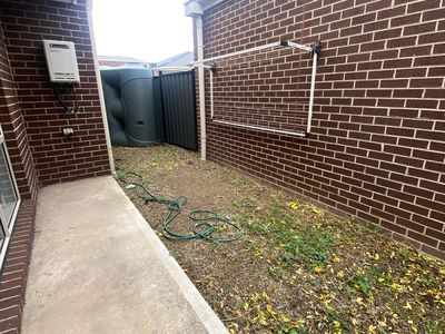 2 / 23 Larissa Street, Tarneit